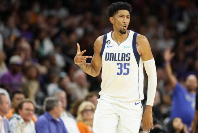 虎扑体育-伍德搭档东契奇效果喜人 新赛季冲击最佳第六人